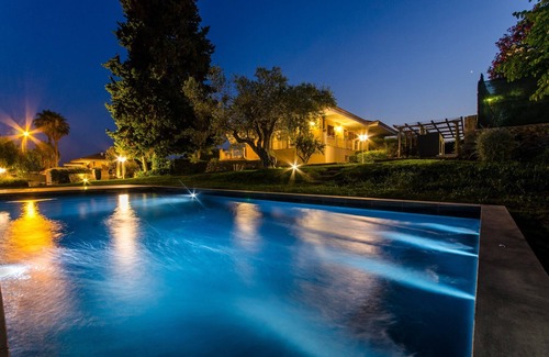Syracuse Villa | Exclusive villa, heated saltwater-pool, fireplace, WiFi, aircon, 8 pers.
