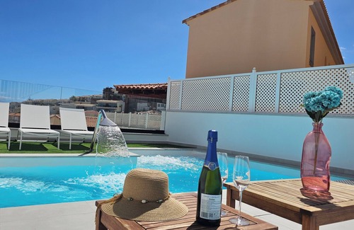 Arguineguin Villa | Exclusive Villa in Arguineguín- Private, heated saltwater Pool