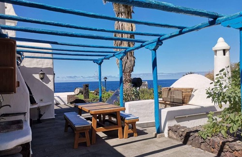 Isora Villa | Exclusive Villa in Las Puntas with Private Pool and Barbecue Area