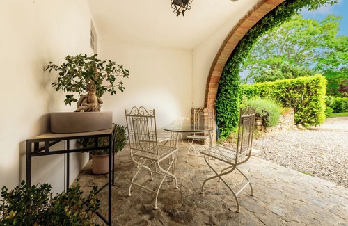 Ponte di Gabbiano Villa | Exclusive Villa in Vineyard W Pool, And Siena View