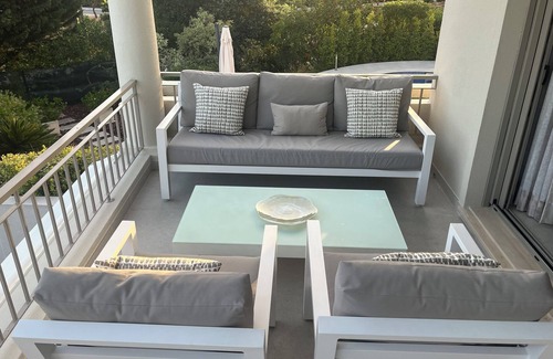 Vale do Lobo Villa | Exclusive Villa with Private Pool and Outside Living Area in Sought After Quiet Location
