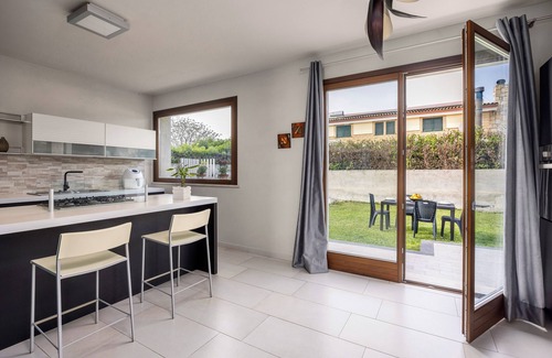 Syracuse Villa | Exclusive villa with garden near the sea