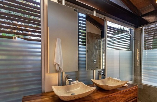 Santa Maria Huatulco Villa | Exclusive villa with private pool and palapa-bar