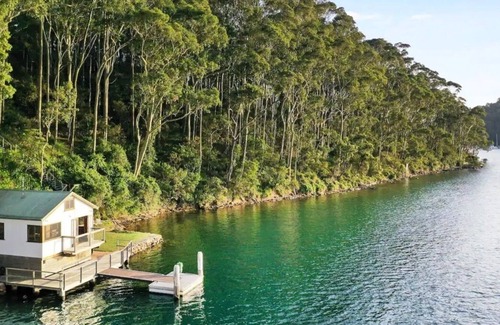 Sydney House | Exclusive Waterside Boathouse w/ Uninterrupted Views