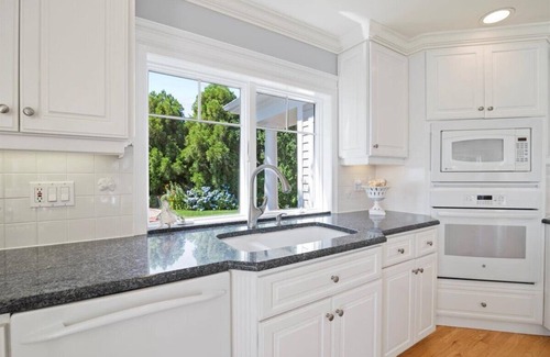 Branford House | Exclusive Weekend Fall Sale here Waterfront Beach Home🏖️Hot Tub+Stunning Views