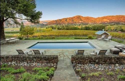 Healdsburg House | Exclusive Wine Country Estate - The Haven