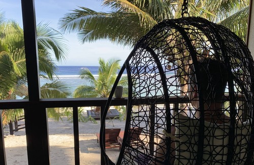 Arorangi Villa | Exclusively for adults, Serenity Villas #3 - Beachfront Bliss