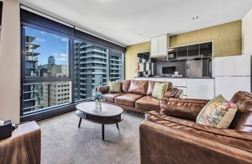 Melbourne Central Business District Apartment | Exe 2 Bedroom Apartment at Beckett Street Melbourne CBD