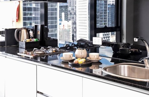 Melbourne Central Business District Apartment | Exe 2 Bedroom Apartment at Beckett Street Melbourne CBD