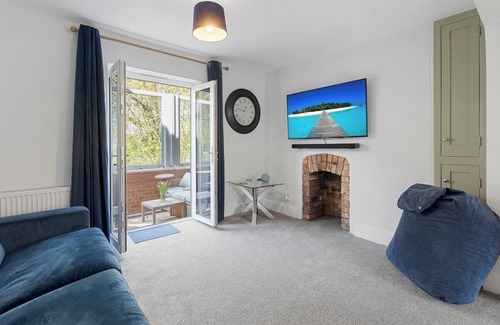 Exeter House | Exe Riverside Retreat - Short Stays UK Ltd