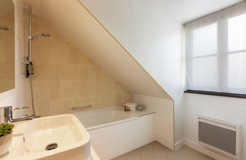 Vivienne Apartment | Executive 1 Bedroom Apartment With Aircon In Opera