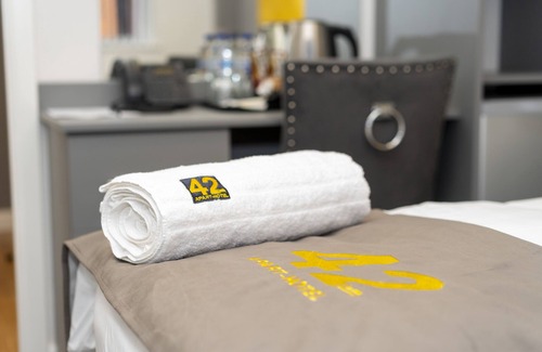 Scunthorpe Apartment | executive 1 bedroom apartment suite with jet bath