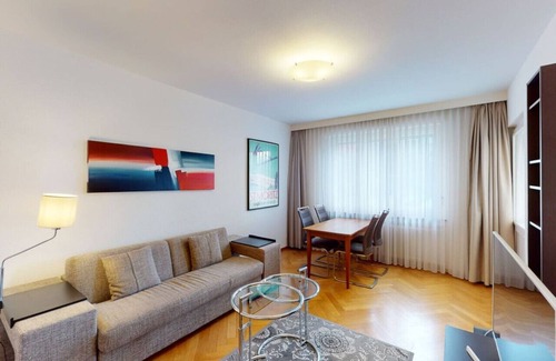 District 8 Apartment | Executive 1BR flat, city center (Hammer 1)