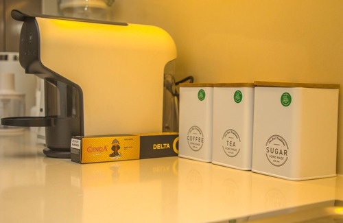 Luanda Apartment | Executive 1BR - Steps from Total HQ & Ministry of Finance