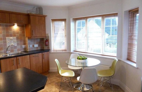 Basingstoke Apartment | Executive 2 Bedroom 2 Bathroom Apartment - Basingstoke Serviced Apartment