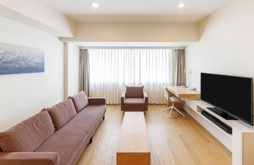 Shinsaibashi Apartment | Executive 2 Bedroom Apartment close to Namba Station Osaka