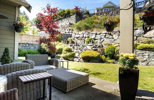 Bear Mountain Resort House | Executive 3 bedroom Home on Bear Mountain
