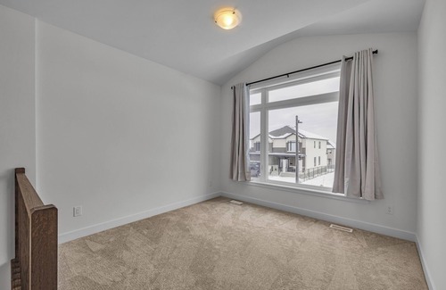 Leitrim House | Executive 4BDRM Home | Close to Airport/Downtown