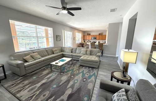West Haven Villa | Executive 5 Bed 4 Bath Villa - South Facing Pool & Spa only 15 mins from Disney