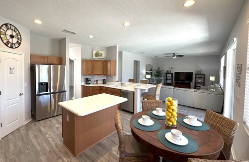 West Haven Villa | Executive 5 Bed 4 Bath Villa - South Facing Pool & Spa only 15 mins from Disney