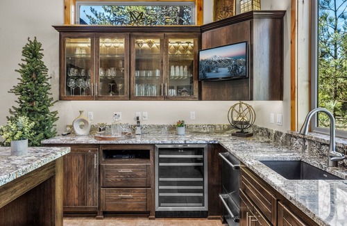 Sunriver House | Executive 8BR 9 BA Luxury Lodge Home, Sleeps 20
