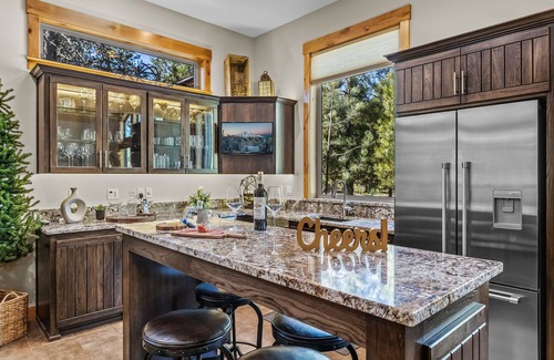 Sunriver House | Executive 8BR 9 BA Luxury Lodge Home, Sleeps 20