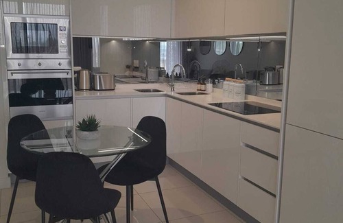 Greater Johannesburg Metropolitan Area Apartment | Executive apartment at Ellipse Waterfall