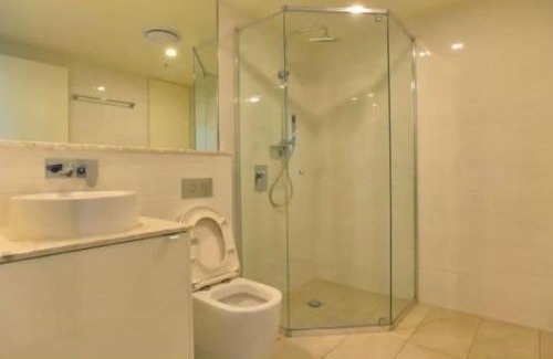 Bowen Hills Apartment | Executive Apartment with Pool & Gym