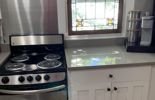 Toccoa House | Executive Cottage, 5 star accommodations near historic downtown Toccoa.
