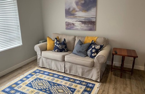 Port Elizabeth Cottage | Executive Cottage 5*