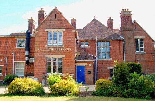 Willingham Apartment | Executive Ensuite With Bath and Countryside View