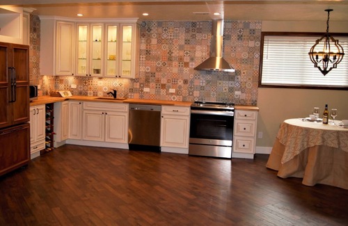 Ken Caryl Ranch Plains House | Executive Fully Furnished 1000+ sf 1 Bedroom Garden Level Guest Unit