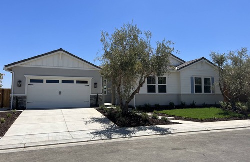 Raisin House | Executive Homes Near Valley Children's Hospital, Chukchansi Casino, and Yosemite