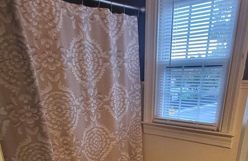 Glen Burnie Bed & Breakfast | Executive King Suite/ Entire House