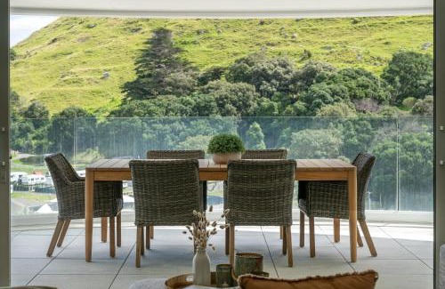 Mount Maunganui Apartment | Executive Oceanside Apartment