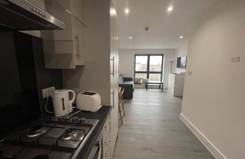 Clementswood Apartment | Executive One Bedroom Apartment City View Balcony