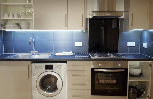 Clementswood Apartment | Executive One Bedroom Apartment City View Balcony