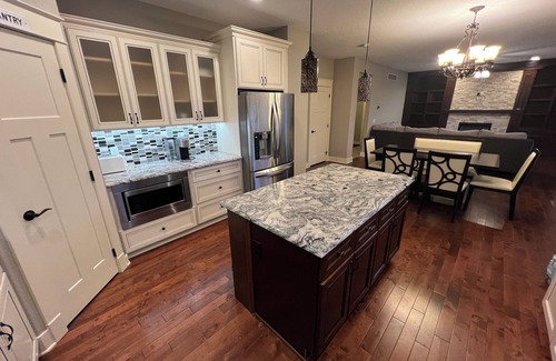 Waukee House | Executive Rental - Newer High End 6 BR Home in Waukee, Iowa