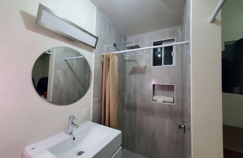 Juarez Municipality House | Executive Room - 10 min from US Consulate - Flexible Check-in