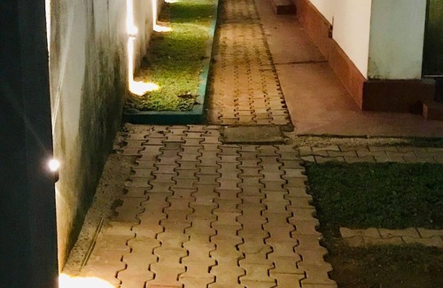 Negombo Villa | EXECUTIVE ROOM WITH BALCONY AND PRIVATE LOBBY