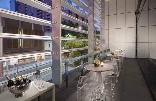 Melbourne Central Business District Apartment | Executive Studio Apartment on Bourke Street Melbourne CBD