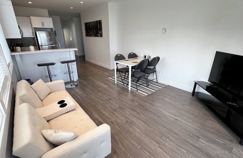 Colwood House | Executive Suite with Ocean View