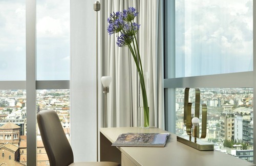 Centro Direzionale Apartment | Executive two-room apartment with city view - Torre Galfa Milan | ONE Experience
