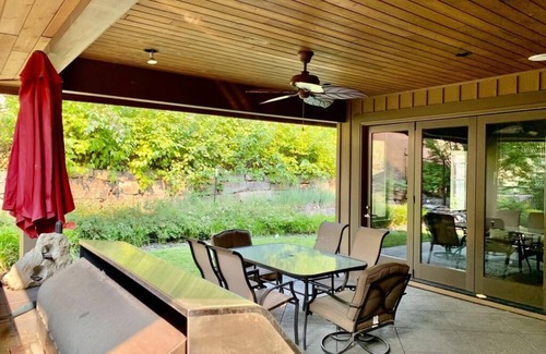 Central Okanagan House | Executive Wilderness Getaway Minutes from Downtown