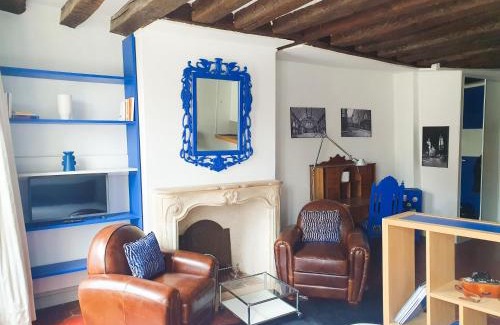 Saint-Germain-en-Laye Apartment | EXIGEHOME-Grand studio en centre ville - 300 m du RER A