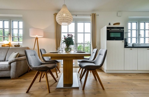 Tinnum House | Exklusives Neubau-hausteil mit Garten und Wundervollem Salzwiesenblick