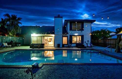 Clodine House | EXOTIC LODGEnDiscover a unique retreat experience in the heart of Houston, TX