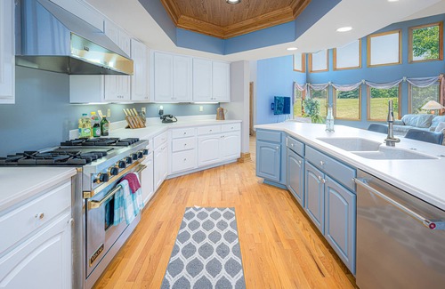 The Galena Territory House | Expansive 5b6ba Countryside Home in welcoming Galena
