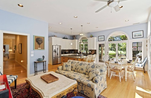 Vanderhorst Plantation House | Expansive 6Bd, Private Pool, Outdoor Living Space- 3 Night Min!