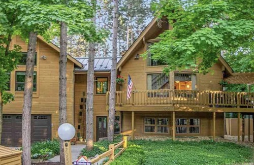 Thompsonville Ski Chalet | Expansive home just 3 blocks from Buck lift on resort property!